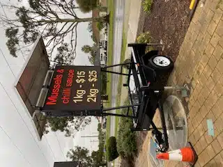 iCatcher double-sided rotated mobile sign board